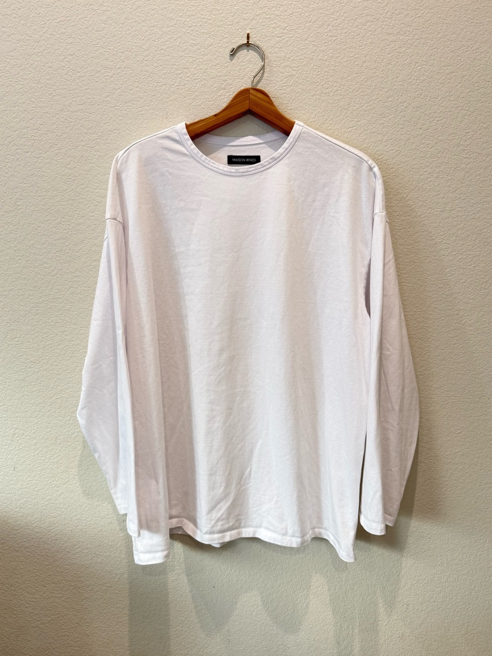 Maison Mined Korea Oversized White Long Sleeve Tee - Minimalist K-Fashion